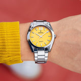 Relógio Festina F20622/G amarelo com bracelete de aço inoxidável 316L, mulher.